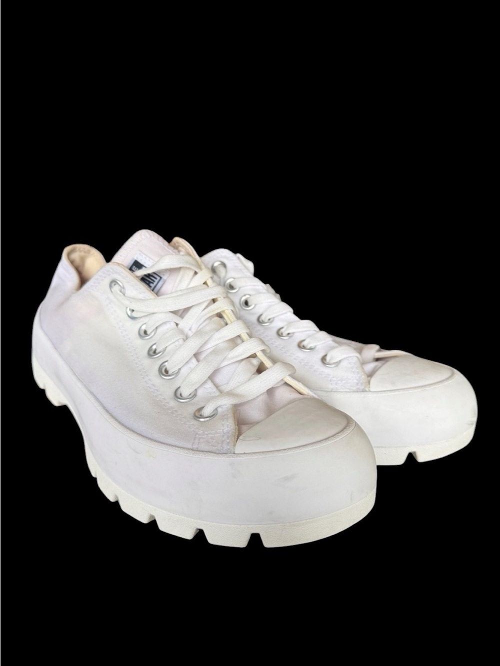 CONVERSE ladies LUGGED white lace up All-Star sneakers size 11 very good cond